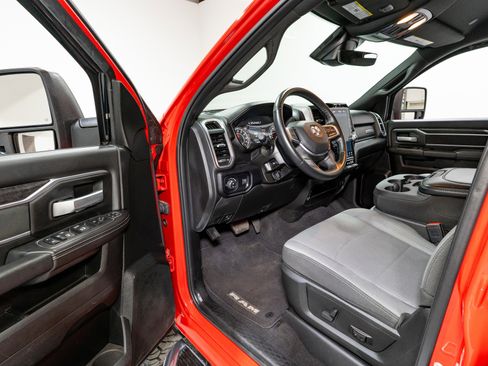 Used 2024 RAM 2500 Big Horn w/ Safety Group image 13