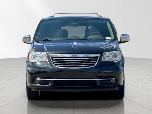 Used 2012 Chrysler Town & Country Limited w/ Luxury Group FWD image 9
