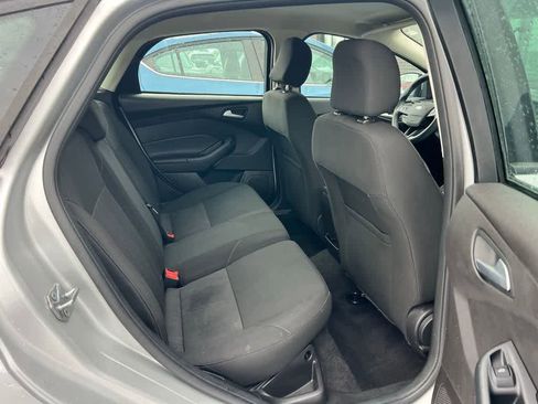 Used 2017 Ford Focus SE image 15