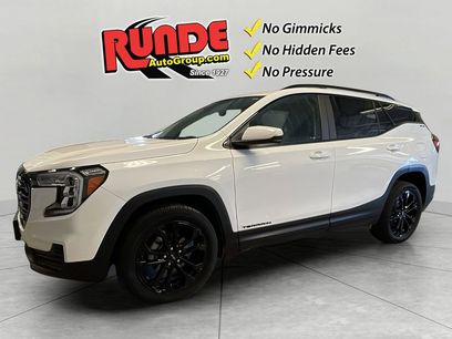 Used 2022 GMC Terrain SLE w/ Driver Convenience Package