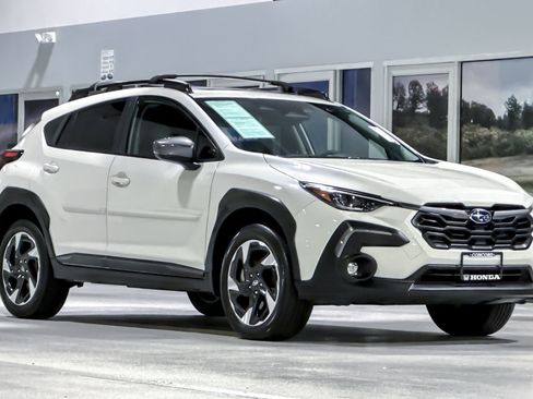 Used 2025 Subaru Crosstrek 2.5i Limited AWD/4WD image 7
