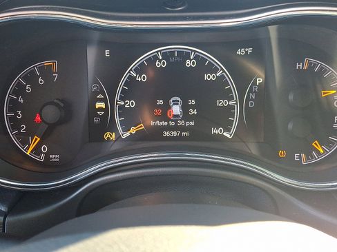 Used 2022 Jeep Grand Cherokee Laredo X image 21