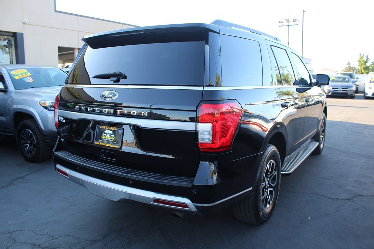 Used 2022 Ford Expedition XLT AWD/4WD image 7