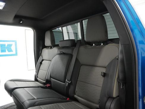 Used 2022 Chevrolet Silverado 1500 ZR2 w/ Technology Package image 35