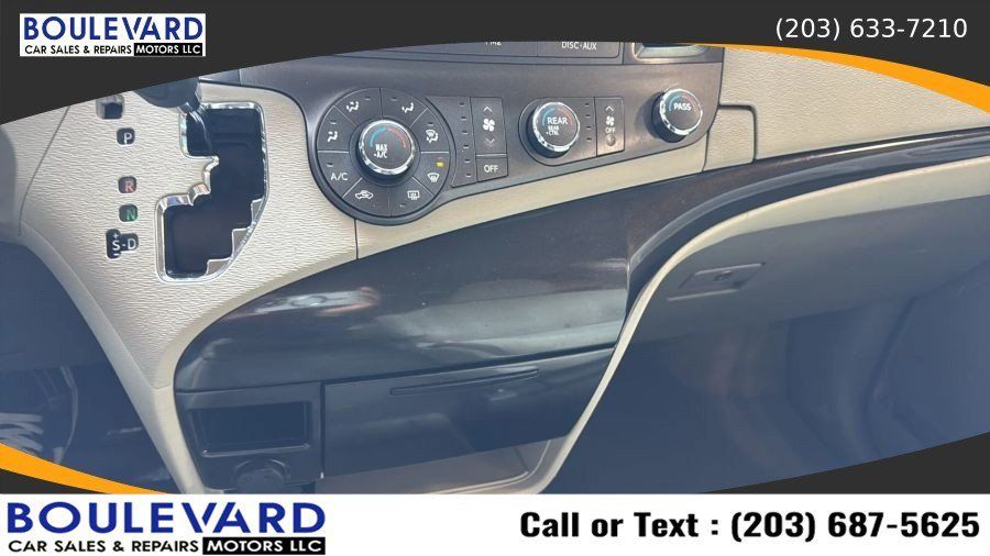 Used 2011 Toyota Sienna FWD image 15