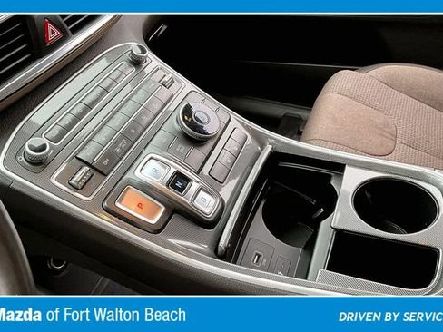 Used 2023 Hyundai Santa Fe SEL Convenience image 15