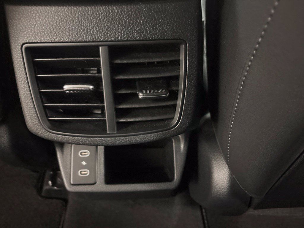 Used 2024 Kia Seltos EX AWD/4WD image 31