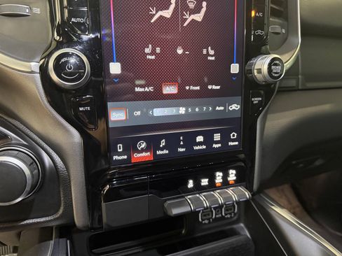 Used 2024 RAM 1500 Big Horn AWD/4WD image 11