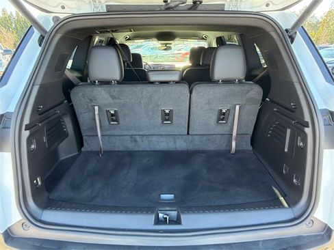 Used 2025 Buick Enclave Preferred image 18