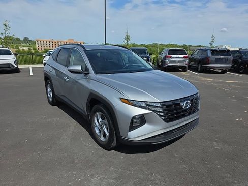 Used 2023 Hyundai Tucson SEL w/ Winter Package FWD image 3
