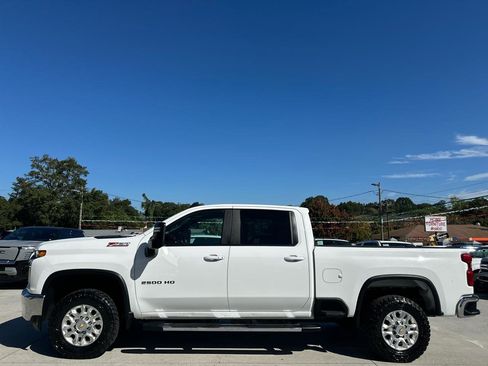 Used 2023 Chevrolet Silverado 2500 LT w/ Convenience Package AWD/4WD image 4