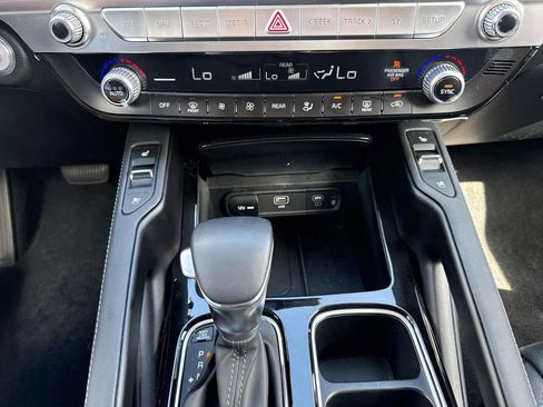 New 2025 Kia Telluride EX w/ EX Captain's Chair Package FWD image 28