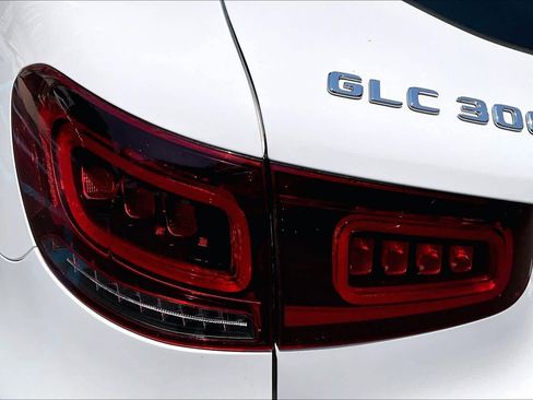Used 2022 Mercedes-Benz GLC 300 4MATIC w/ Driver Assistance Package image 29