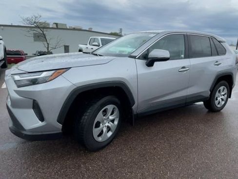 Used 2023 Toyota RAV4 LE AWD/4WD image 6
