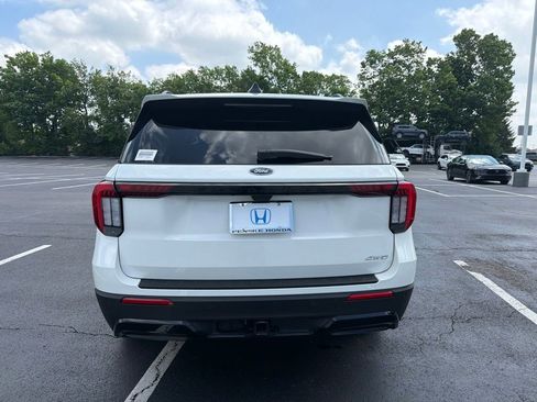 Used 2025 Ford Explorer ST-Line w/ Premium Package AWD/4WD image 4