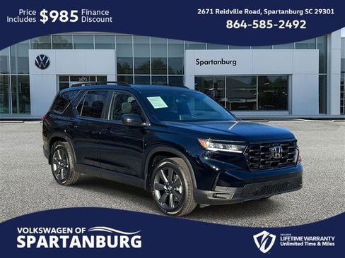 Used 2025 Honda Pilot Sport image 1