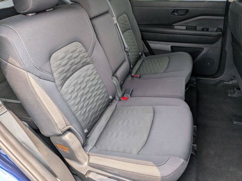 Used 2025 Nissan Pathfinder SV AWD/4WD image 34