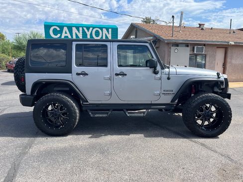 Used 2016 Jeep Wrangler Unlimited Sport w/ Max Tow Package AWD/4WD image 3