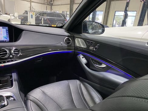 Used 2019 Mercedes-Benz S 450 Sedan image 4