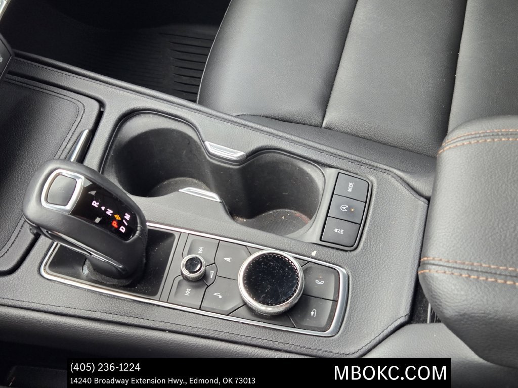 Used 2019 Cadillac XT4 Sport w/ Cold Weather Package FWD image 17