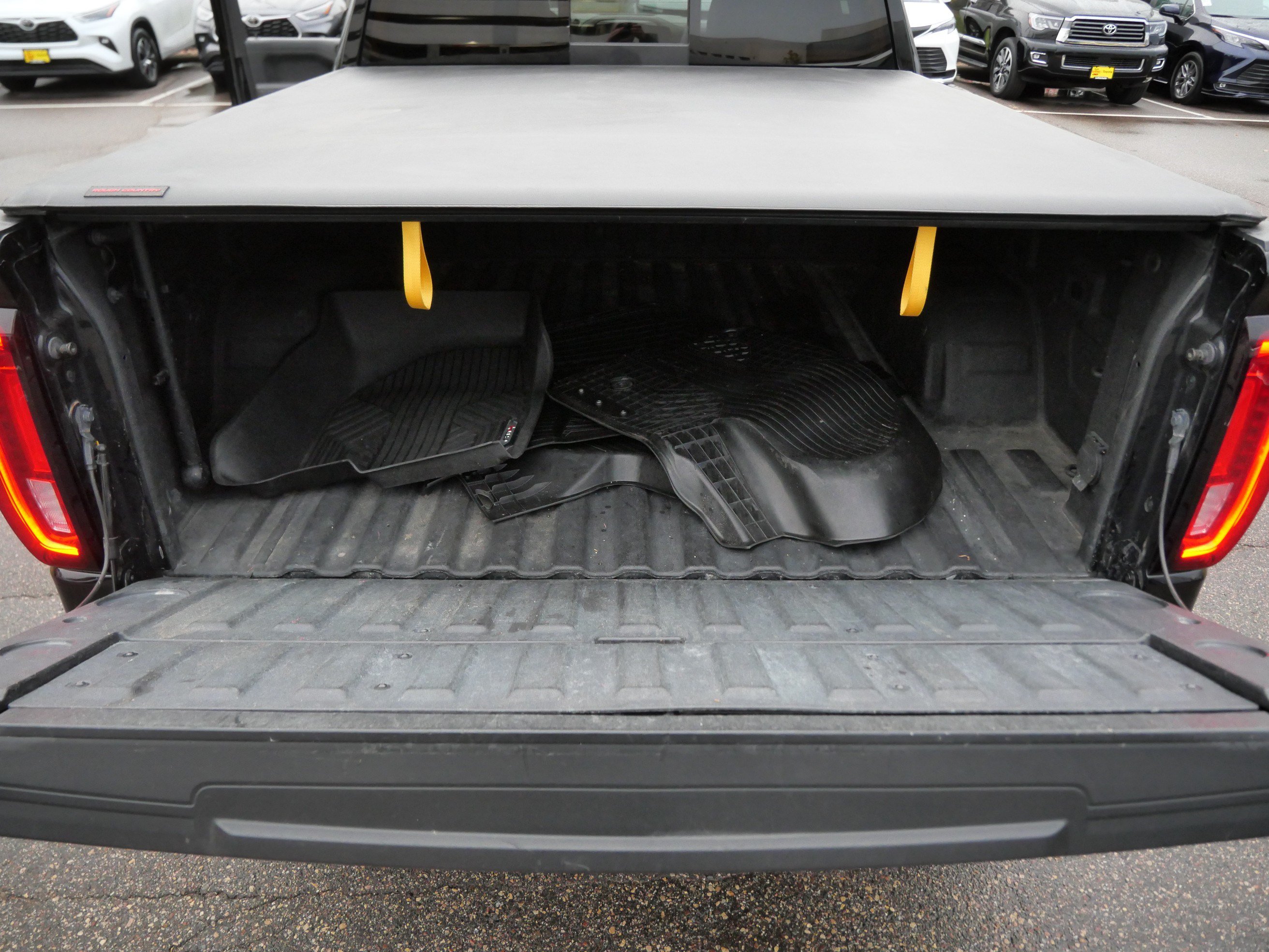 Used 2021 GMC Sierra 1500 AT4 w/ AT4 Premium Package AWD/4WD image 18