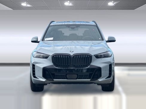 New 2026 BMW X5 xDrive40i w/ Executive Package image 5