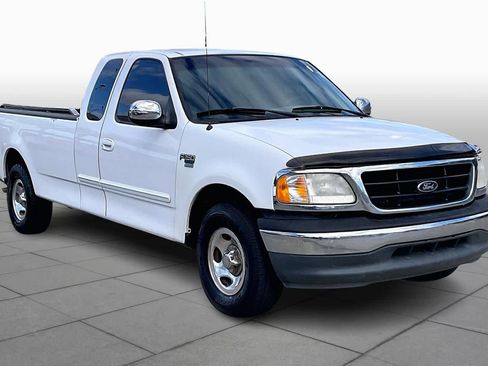 Used 2000 Ford F150 XLT image 2