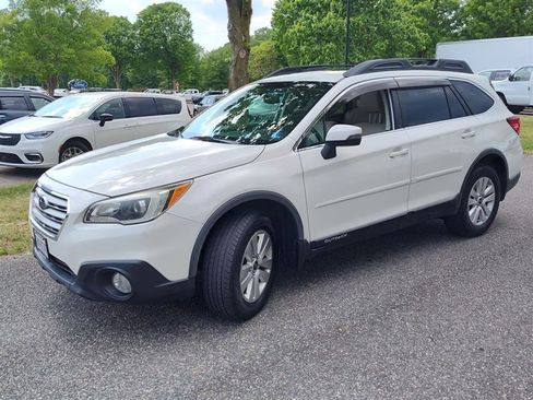 Used 2016 Subaru Outback 2.5i Premium AWD/4WD image 1