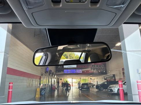 Used 2024 Toyota RAV4 XLE w/ Convenience Package FWD image 18