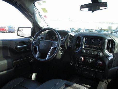 Used 2021 Chevrolet Silverado 1500 RST image 25