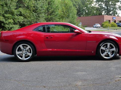 Used 2010 Chevrolet Camaro SS w/ RS Package RWD image 5
