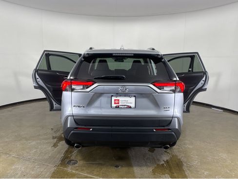 Used 2025 Toyota RAV4 XLE image 19