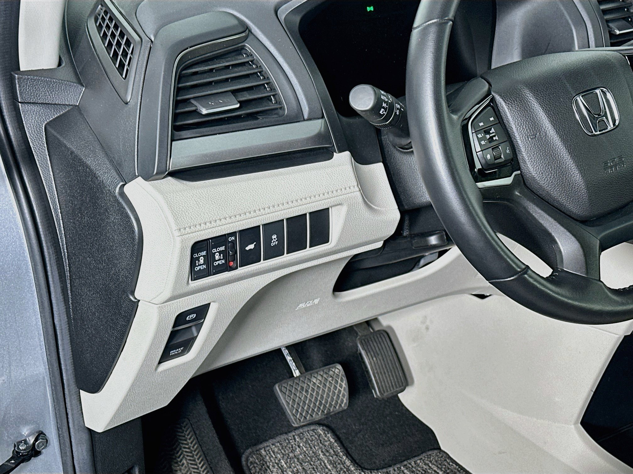 Used 2025 Honda Odyssey EX-L image 16