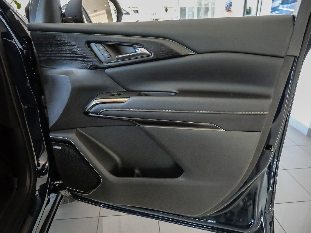 New 2027 Chevrolet Traverse High Country w/ LPO, Floor Liner Package AWD/4WD image 22