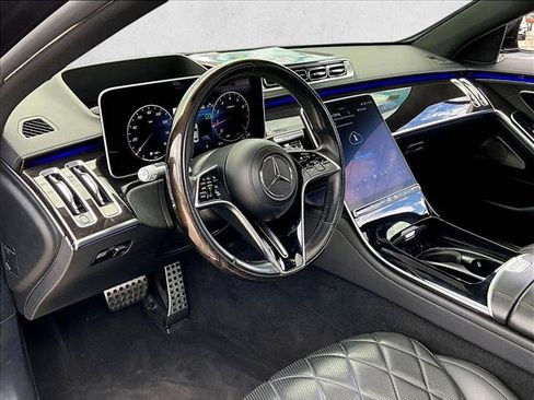 Used 2021 Mercedes-Benz S 580 4MATIC Sedan w/ AMG Line image 13
