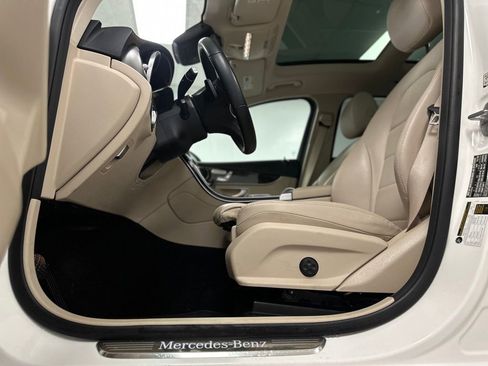 Used 2021 Mercedes-Benz GLC 300 image 14
