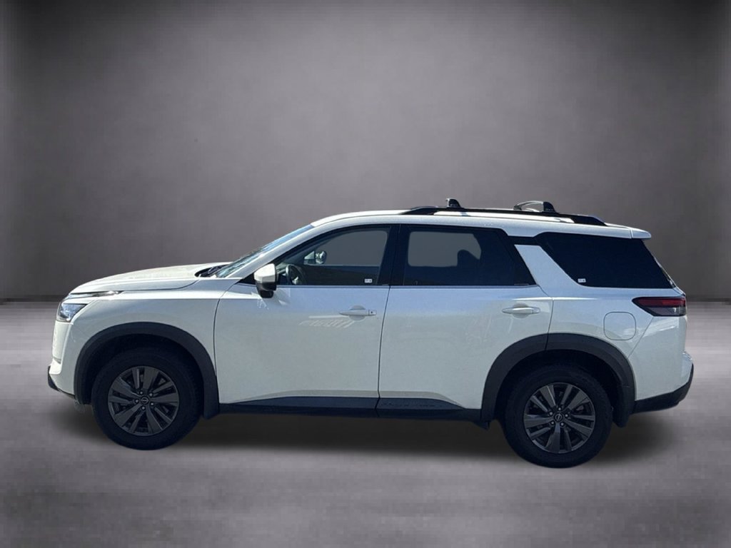 Used 2024 Nissan Pathfinder SV FWD image 8
