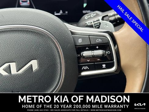 Used 2025 Kia Sorento SX Prestige w/ Olive Brown Leather Package AWD/4WD image 18