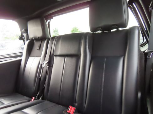 Used 2017 Ford Expedition XLT w/ Equipment Group 201A RWD image 30