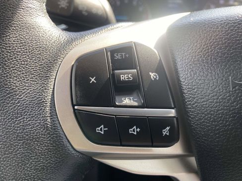 Used 2023 Ford Explorer XLT w/ Equipment Group 202A image 21