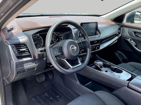 Used 2023 Nissan Rogue S FWD image 16