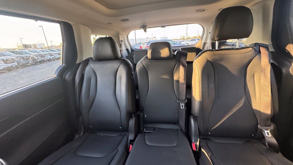 Used 2025 Kia Carnival SX Prestige FWD image 25