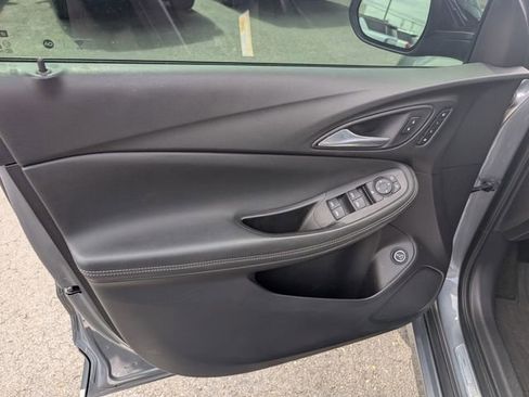 Used 2020 Buick Encore GX Essence w/ Experience Buick Package image 15