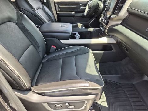 Used 2019 RAM 1500 Laramie AWD/4WD image 28