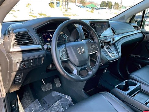 Used 2024 Honda Odyssey EX-L image 17