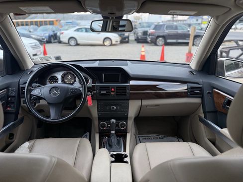 Used 2010 Mercedes-Benz GLK 350 4MATIC image 16