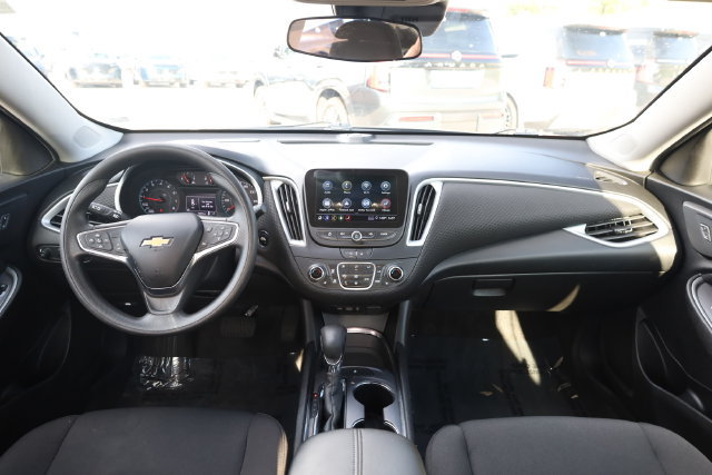 Used 2023 Chevrolet Malibu LT FWD image 16