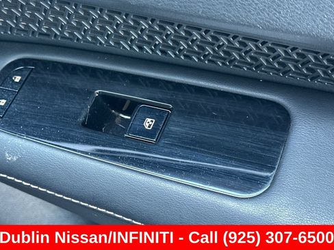 Used 2023 Nissan Ariya FWD image 23