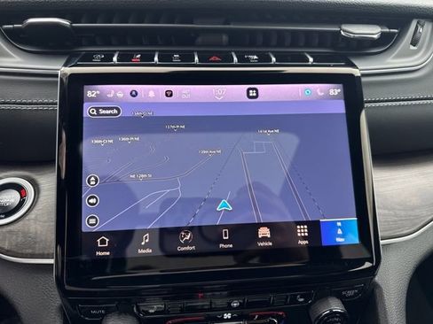 New 2025 Jeep Grand Cherokee L Limited image 24