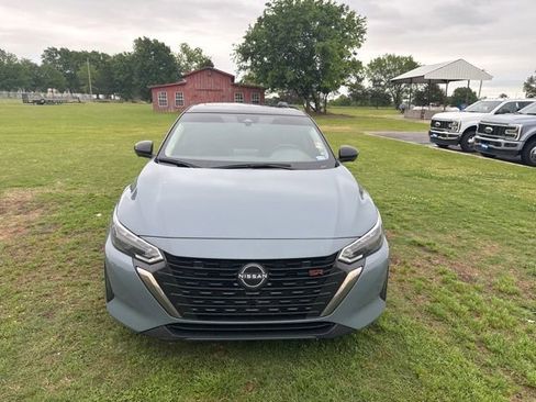 Used 2024 Nissan Sentra SR w/ SR Premium Package FWD image 2